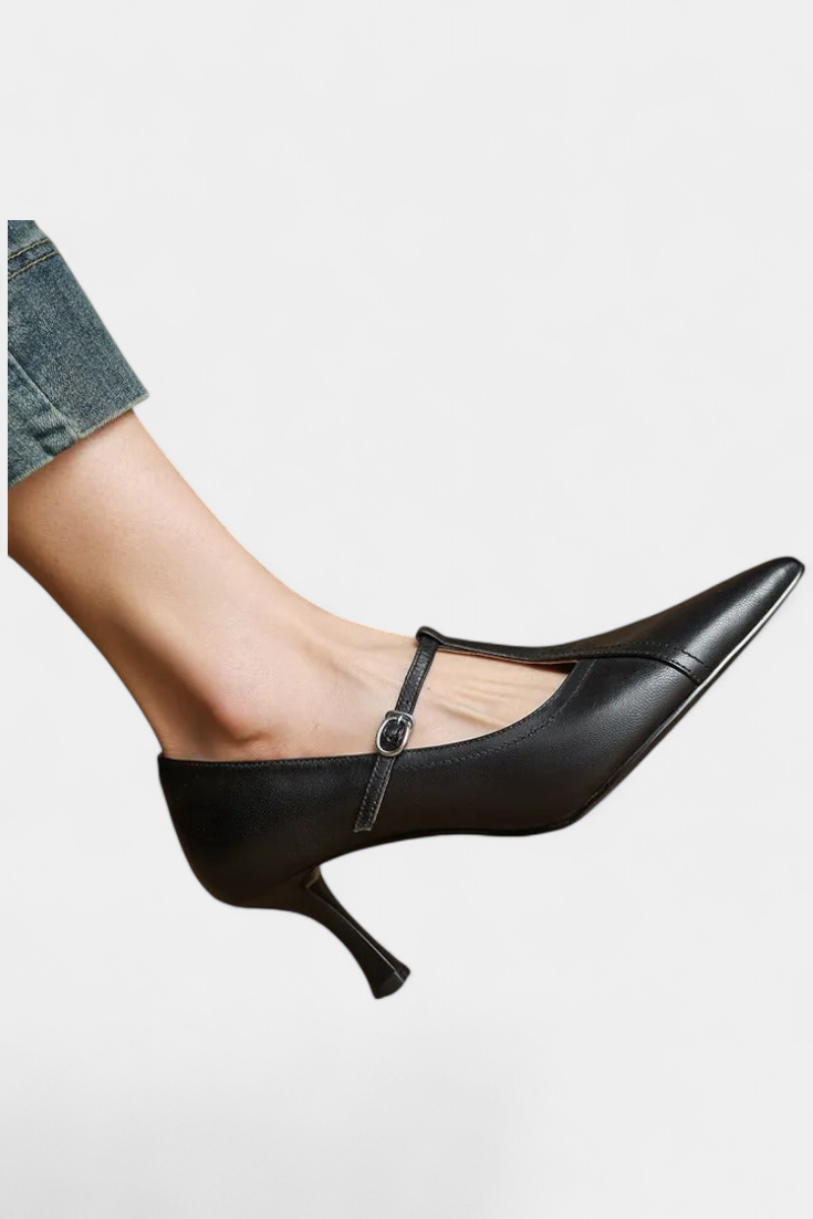 Zulema Tacones T-Bar Elegantes con Acabado Liso